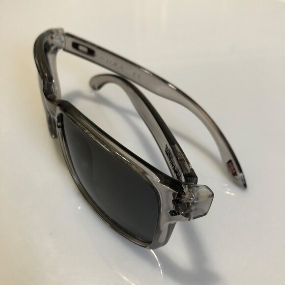 Oakley Holbrook Polarized USA Flag Collection OO9102 Smoke Gray Frame - Picture 10 of 12